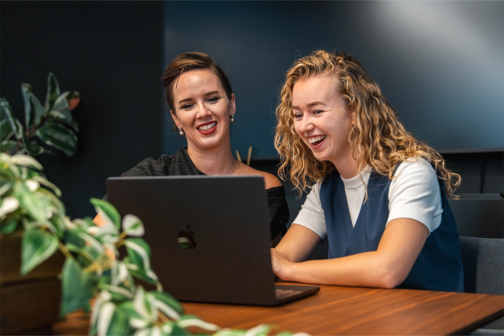 een lach is al genoeg om de ander mee te krijgen