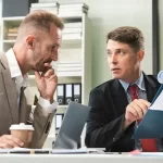 Veelgemaakte fouten bij feedback geven aan collega’s (+ hoe je het wél aanpakt)