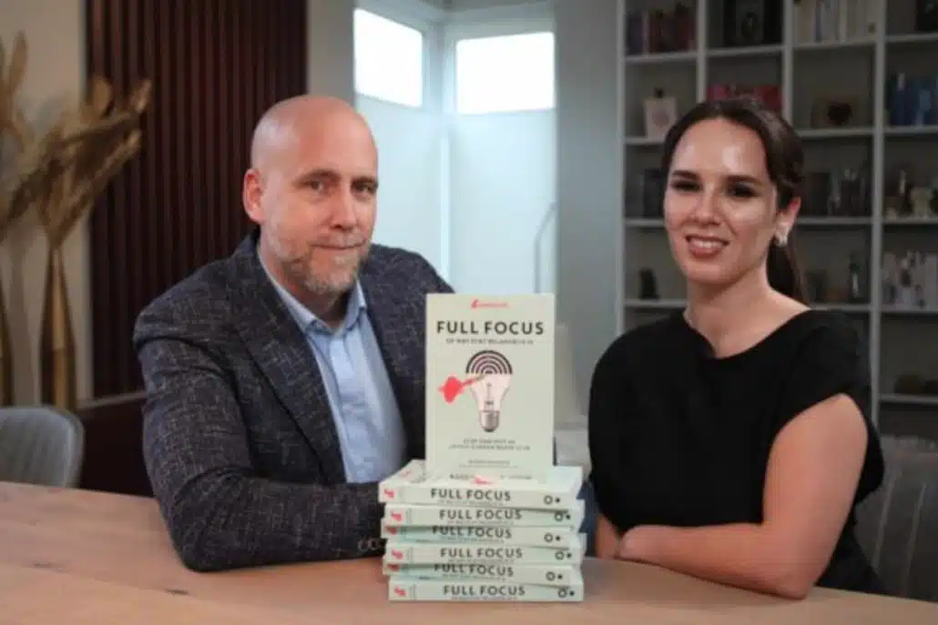 bjorn en inge met boek full focus
