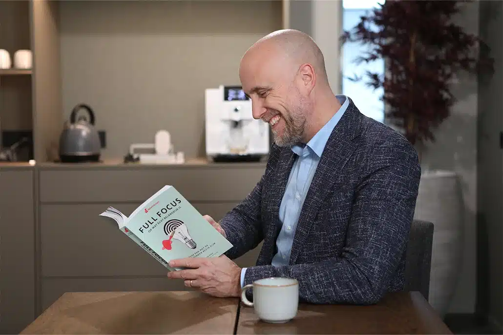 Ik lees full focus op wat echt belangrijk is