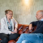 Ben je eenzaam in je relatie? Met deze 4 tips zeg je vaarwel tegen dit gevoel
